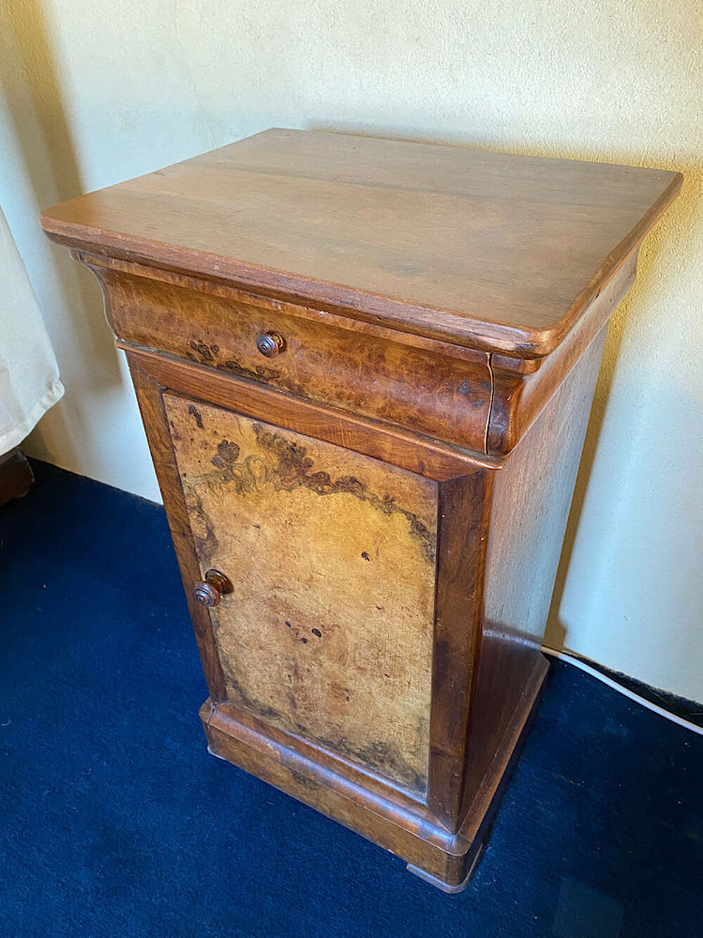 Table de chevet style Louis Philippe Meubles