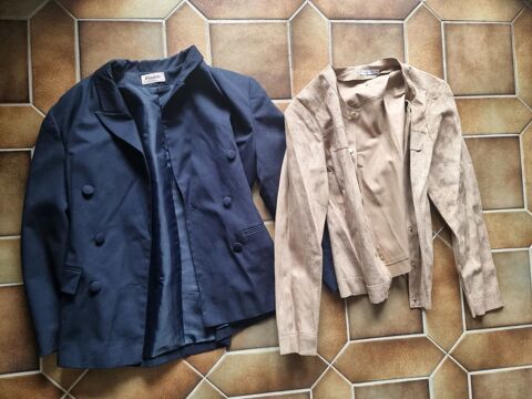 Lot de une veste bleu et une veste camel pour femme taille L 1 Vulbens (74)