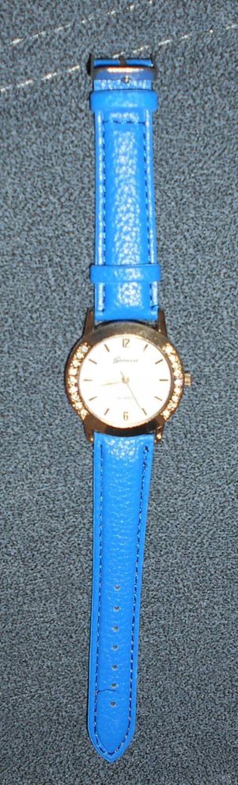 montre femme  Geneva  bracelet cuir bleu, neuve  6 Ervy-le-Châtel (10)