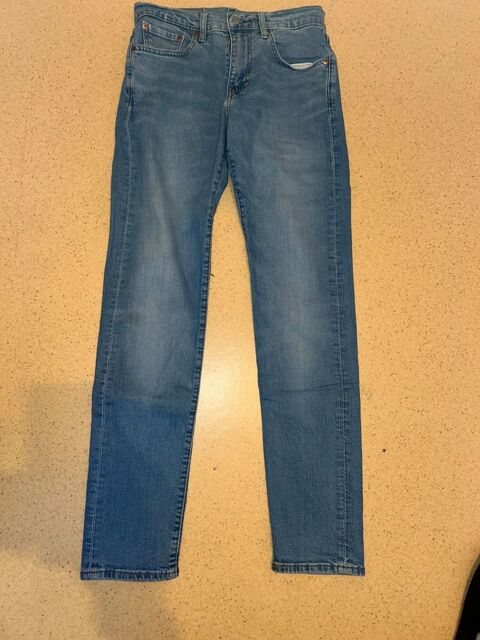 Jeans bleu  Lewi Straus & Co W28 L32 Lot 512 15 Nueil-les-Aubiers (79)
