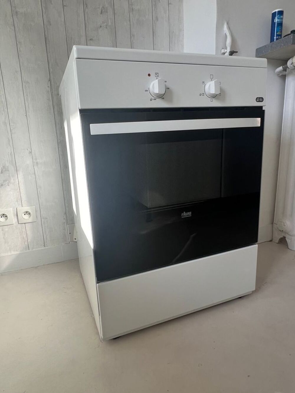 Cuisini&egrave;re vitroc&eacute;ramique et four Electroménager