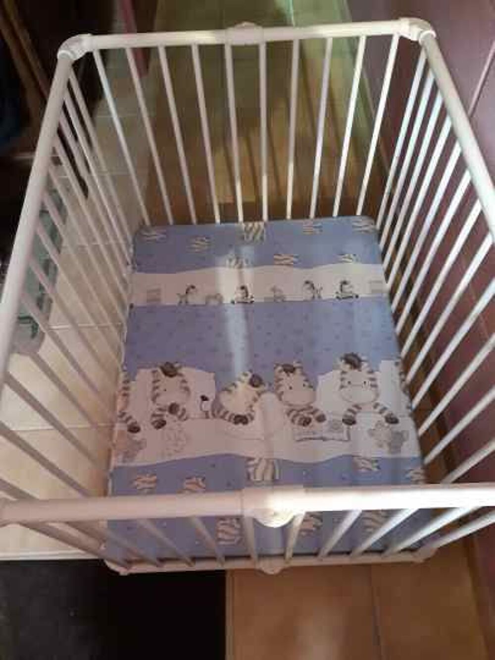 parc b&eacute;b&eacute; pliable avec fond Mobilier enfants