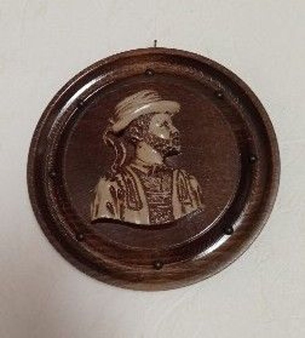Deux assiettes bretonnes femme homme Décoration