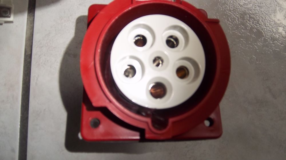 Prises Scame IP67 Bricolage