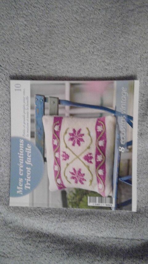 LIVRE MES CREATIONS TRICOT FACILE
N� 10
3 Triel-sur-Seine (78)