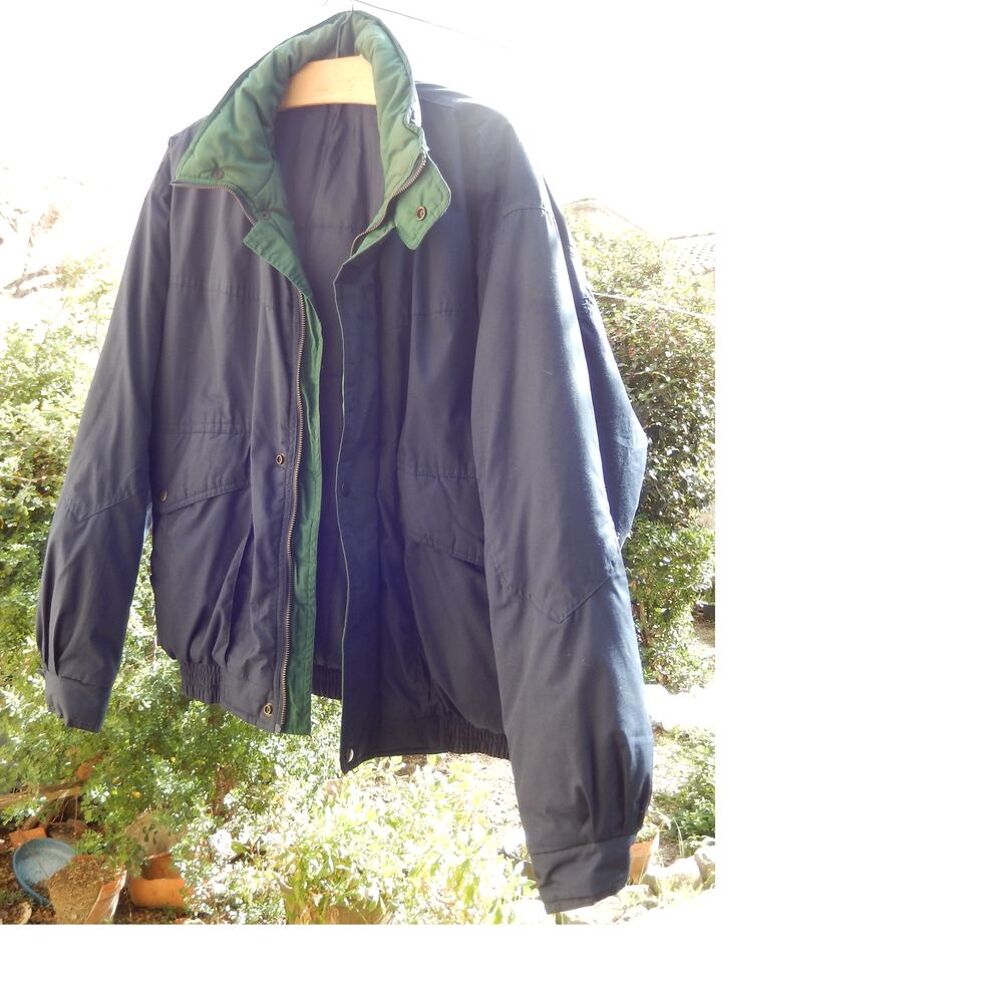 Blouson molletonn&eacute; neuf pour homme. Vêtements
