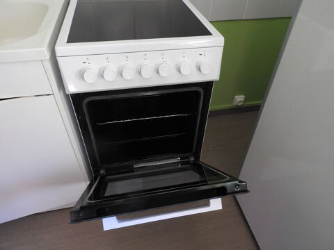 cuisiniere vitroceramique beko 230 Marboz (01)