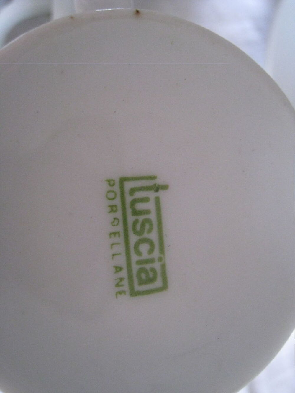 6 tasses et sous tasses vintages 1970- 1975 Cuisine
