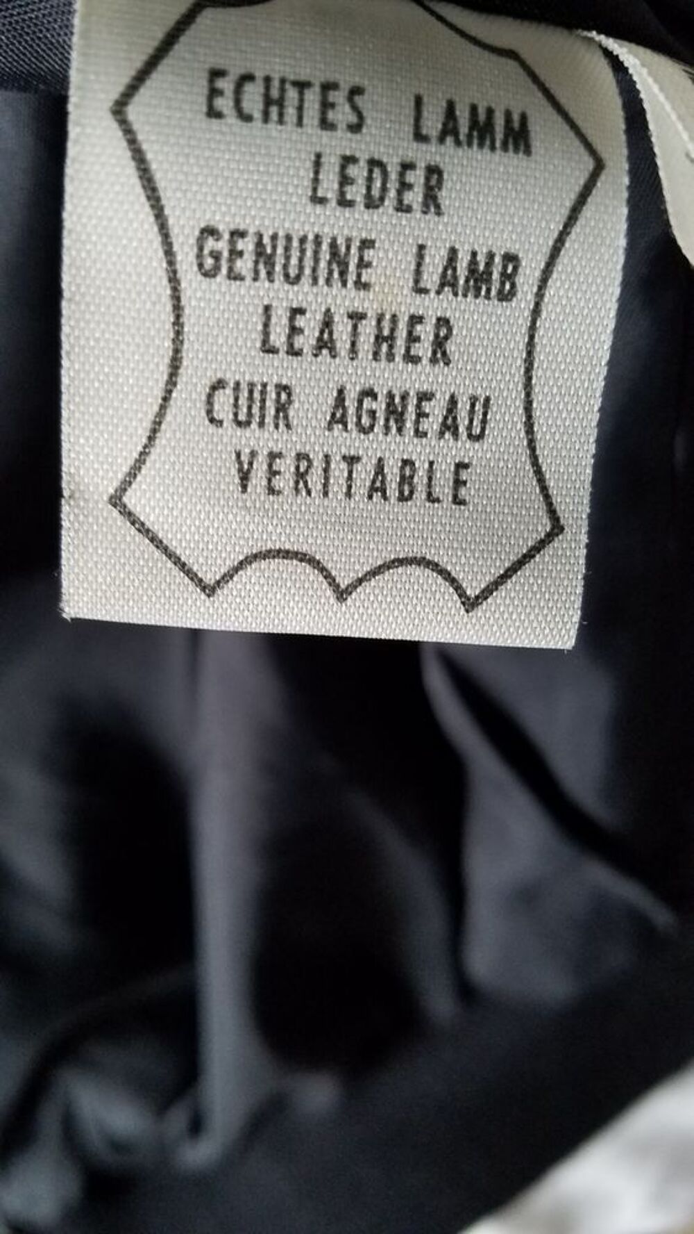 Veste homme cuir d'agneau v&eacute;ritable
Vêtements
