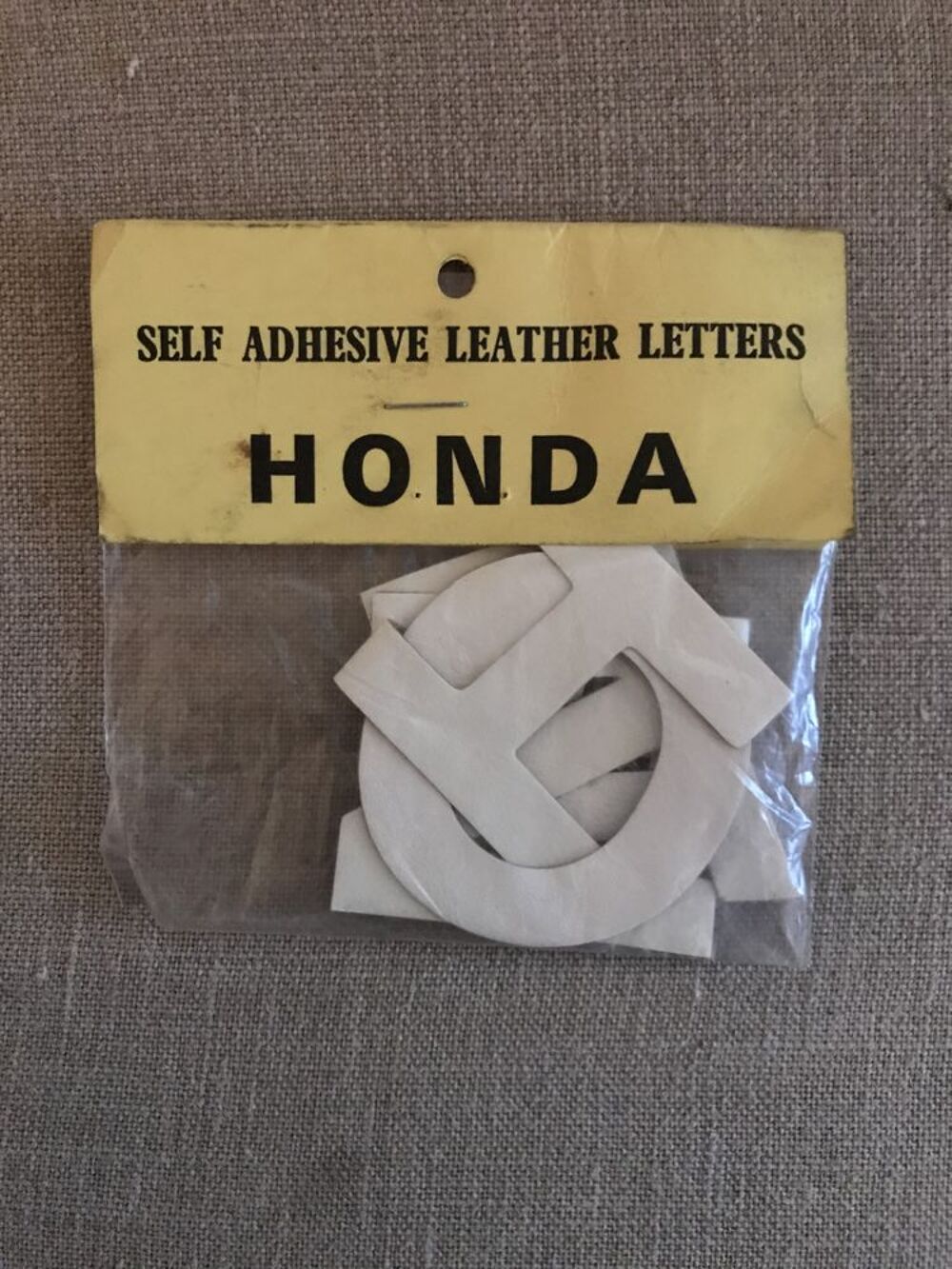 Lettres adh&eacute;sives en cuir HONDA Décoration