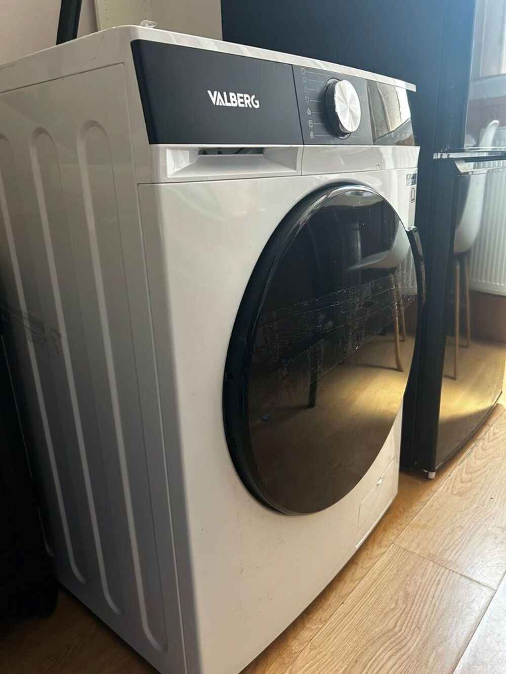LAVE-LINGE SECHANT VALBERG Electroménager