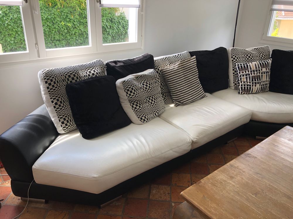 TRES GRAND CANAPE D'ANGLE CUIR PLEINE PEAU + BANC EN CUIR Meubles