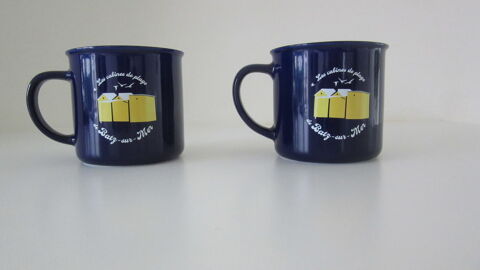 2 mugs   Les cabines de plage de Batz-sur-mer    5 Pornichet (44)