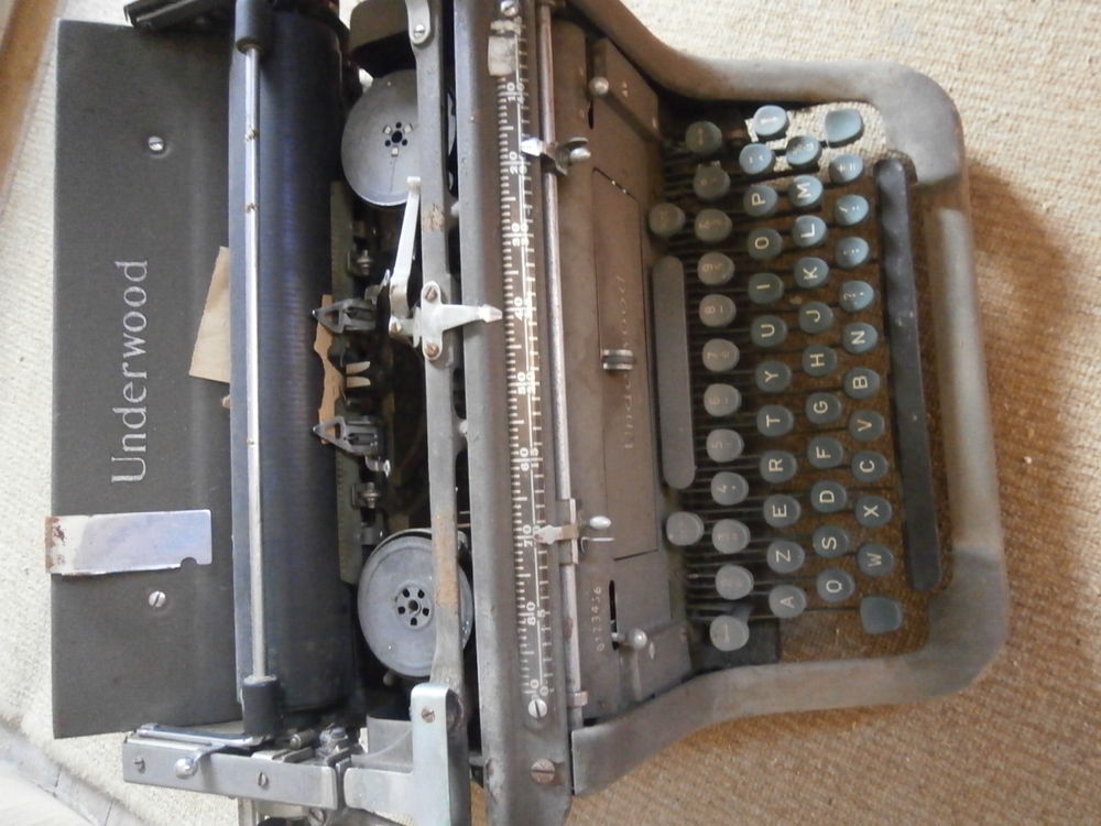 Machine &agrave; &eacute;crire 