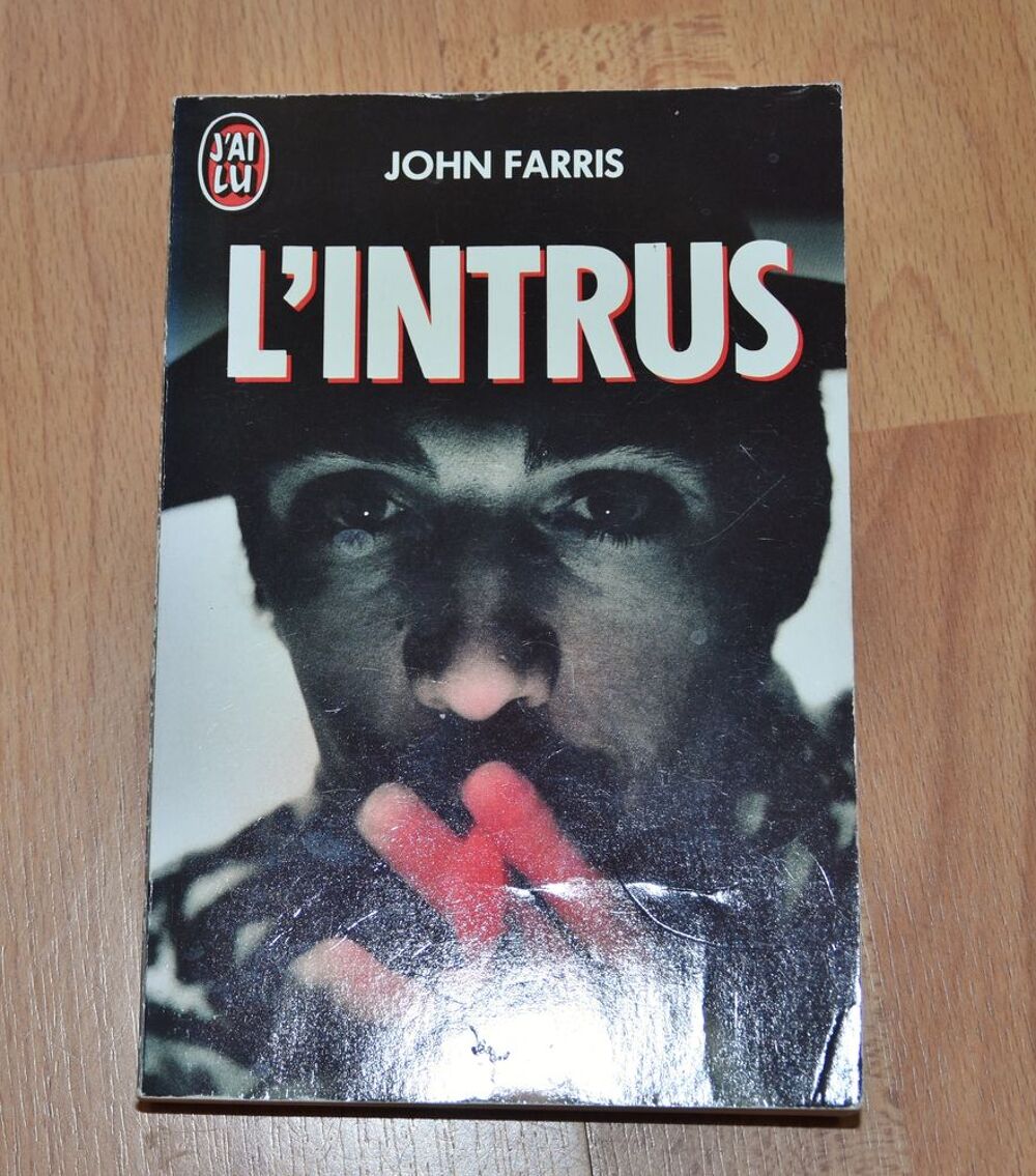 L'intrus. De John FARRIS. Tr&egrave;s bon &eacute;tat. Livres et BD