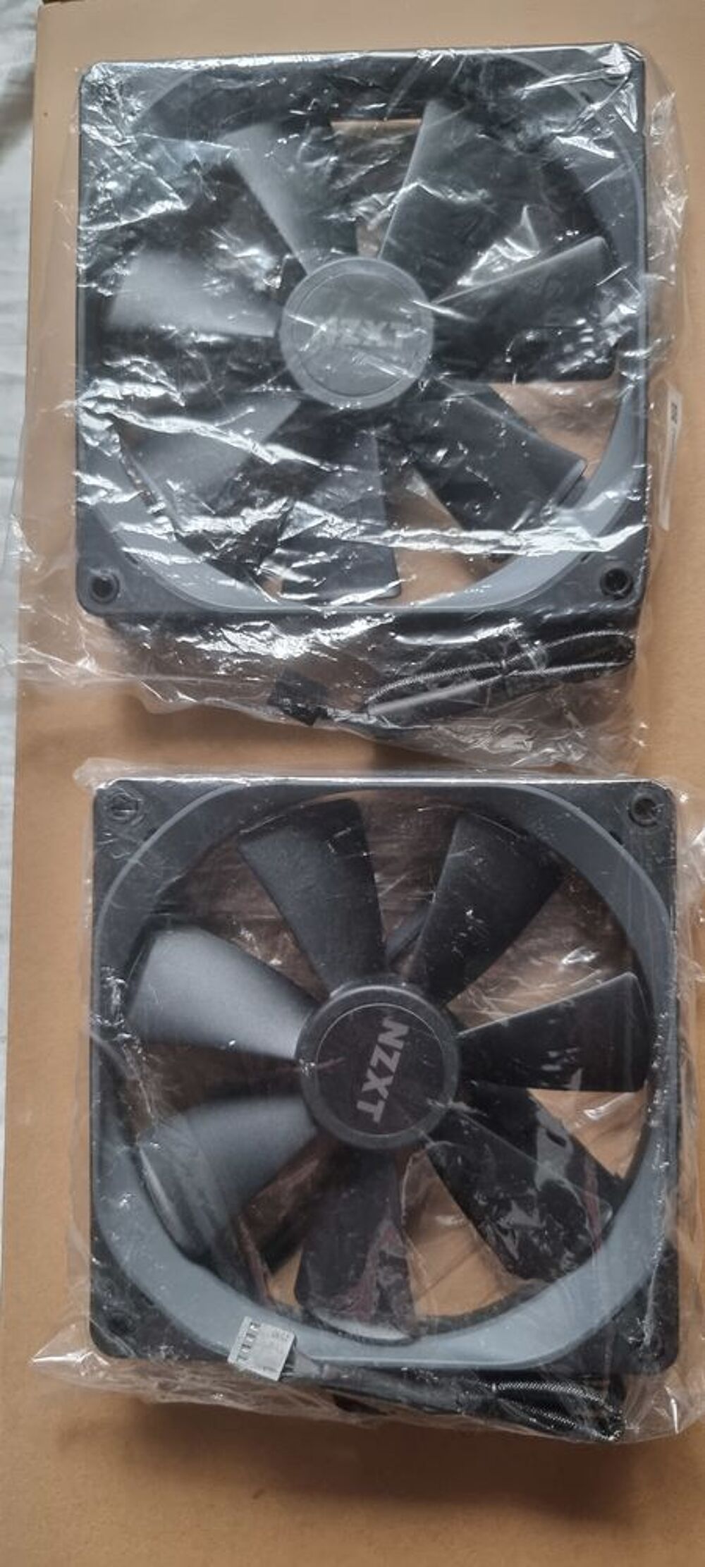 Ventilateurs noirs NZXT 2x 140mm - 1x 120mm RGB Matériel informatique