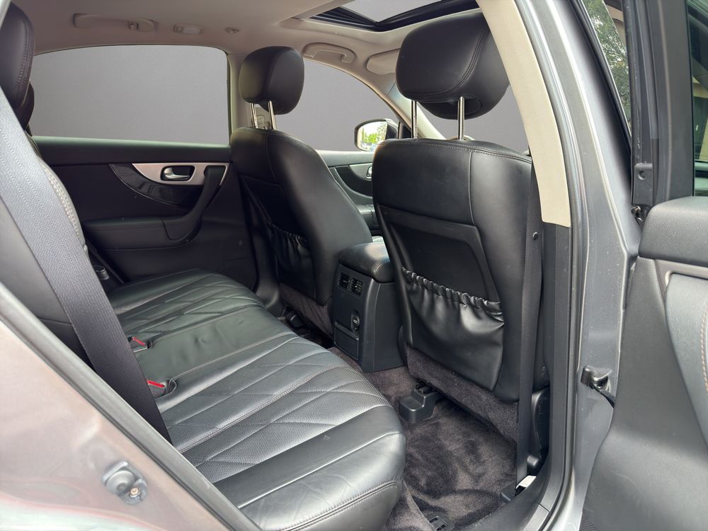 Q70 INFINITI QX70 3.0D V6 238ch GT AWD / 4WD BVA 2014 occasion 93390 Clichy-sous-Bois