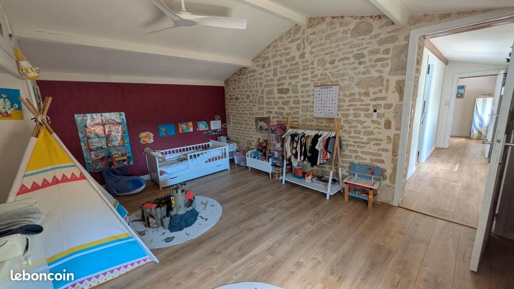 Vente Maison Maison 169m2 avec dépendance et jardin au calme La crèche