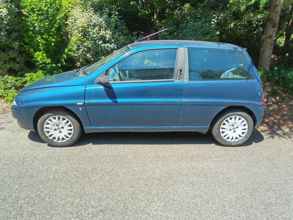 Ypsilon 2003 occasion 69300 Caluire-et-Cuire