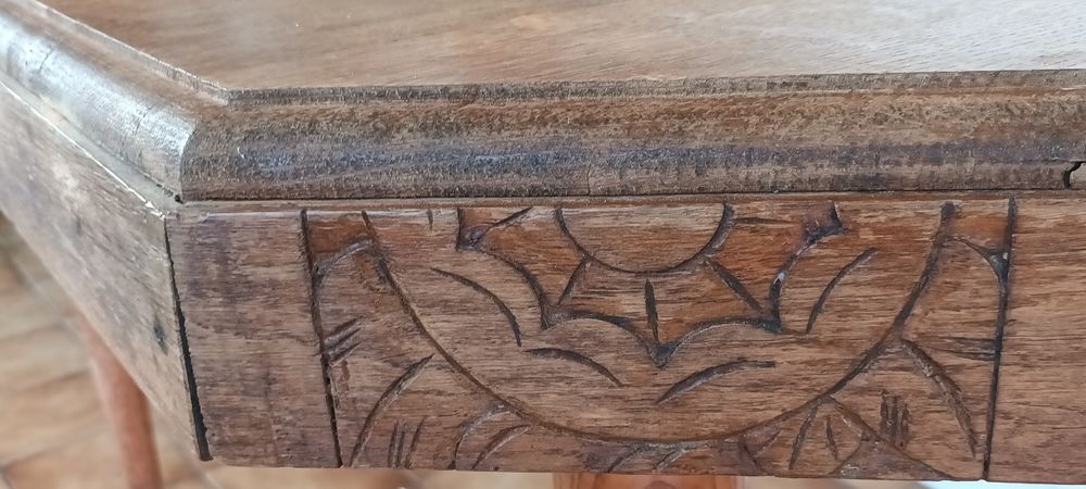 Table hexagonale avec 1 rallonge Meubles