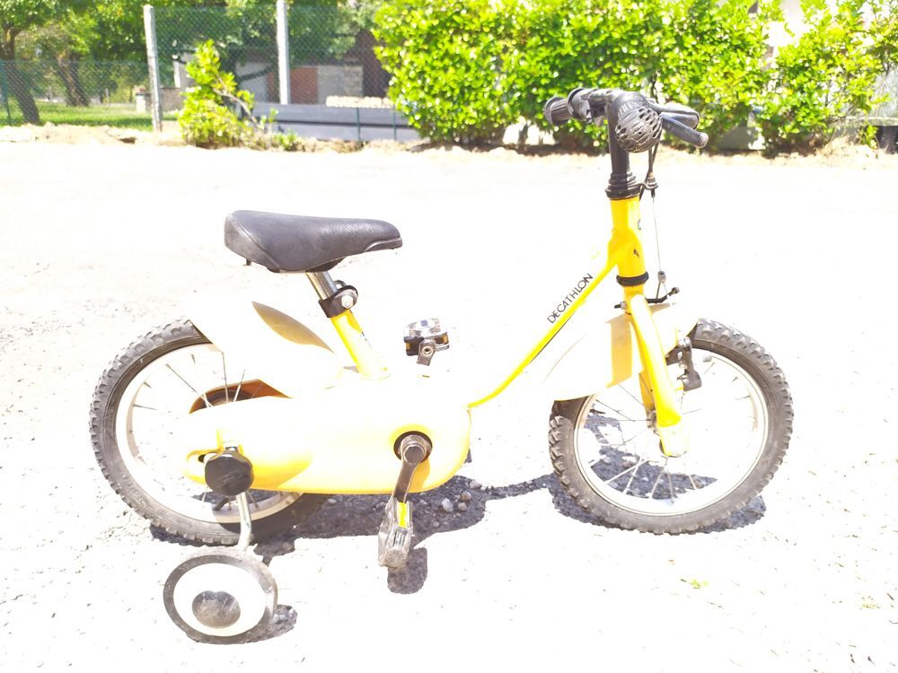  V&eacute;lo enfant avec roulettes Vélos