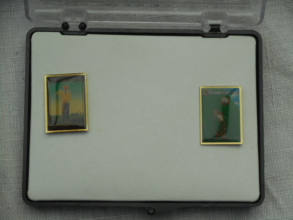 Coffret de 2 pin's troph&eacute;e Lanc&ocirc;me 