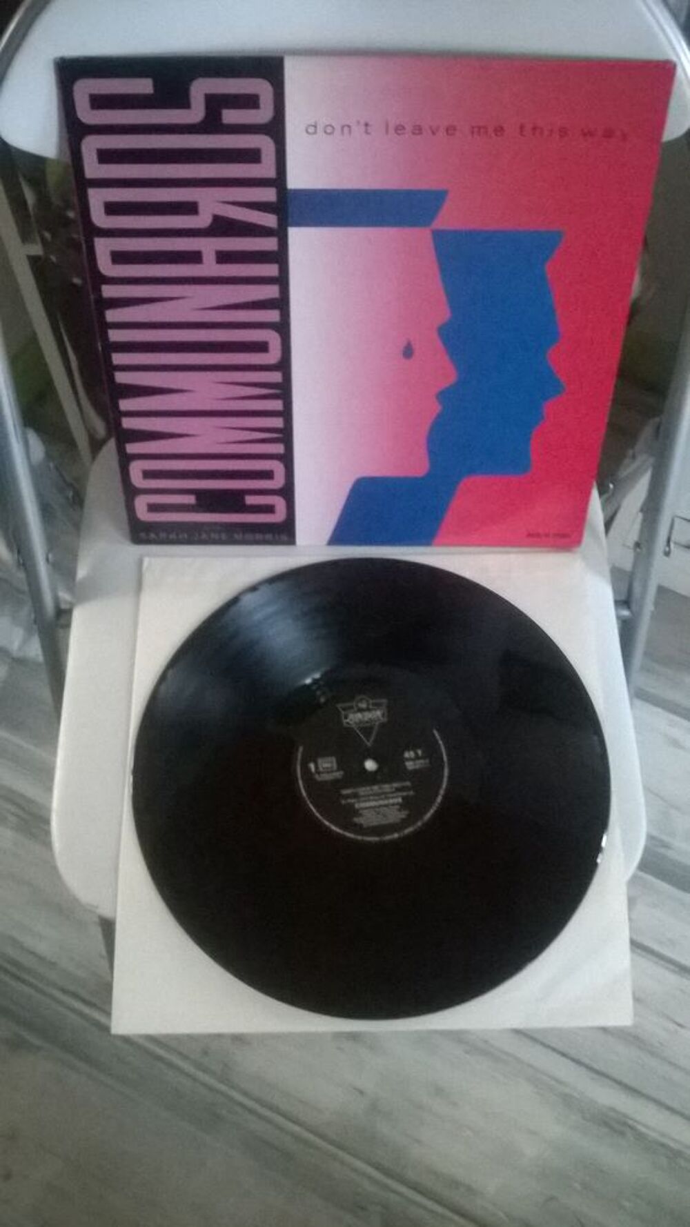 Vinyle Maxi 45 T THE COMMUNARDS
DON T LEAVE ME THIS WAY
19 CD et vinyles