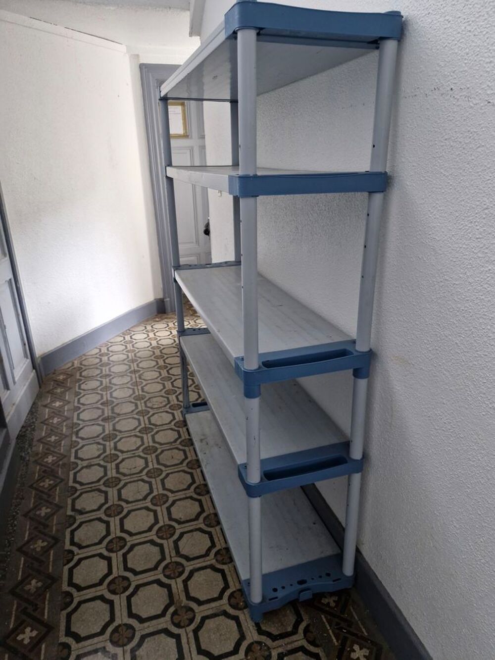 &Eacute;tag&egrave;re valeur neuf 120 euros Bricolage