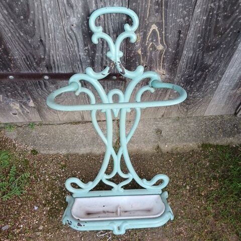 porte-parapluie vintage 40 Vendeuvre-du-Poitou (86)