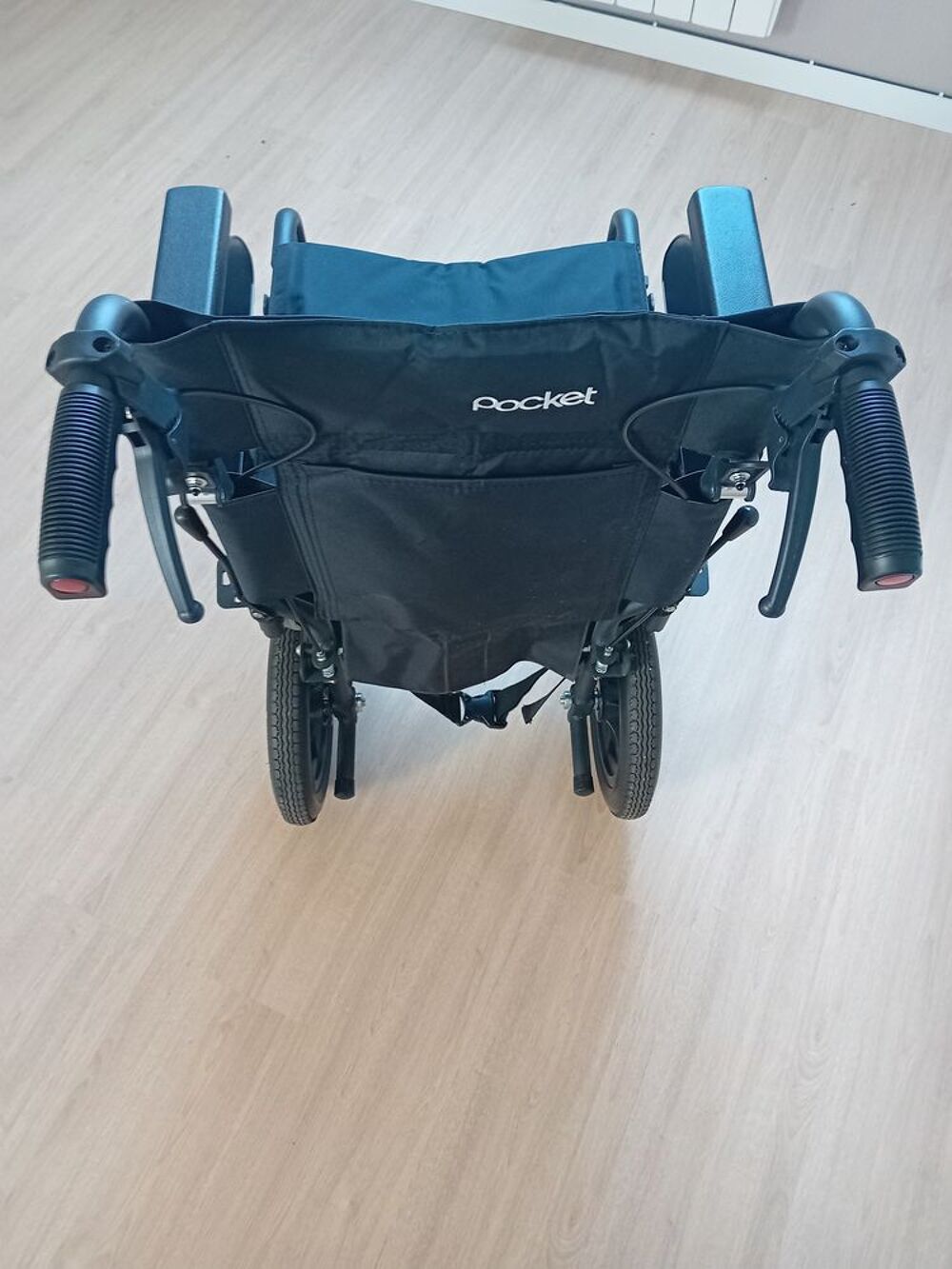Fauteuil roulant pliant noir Meubles