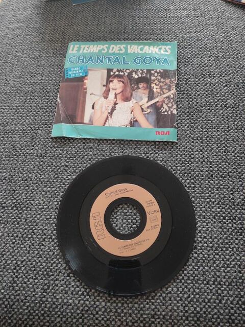 M (160) - Chantal Goya - Le Temps des vacances 2 Paris 13 (75)