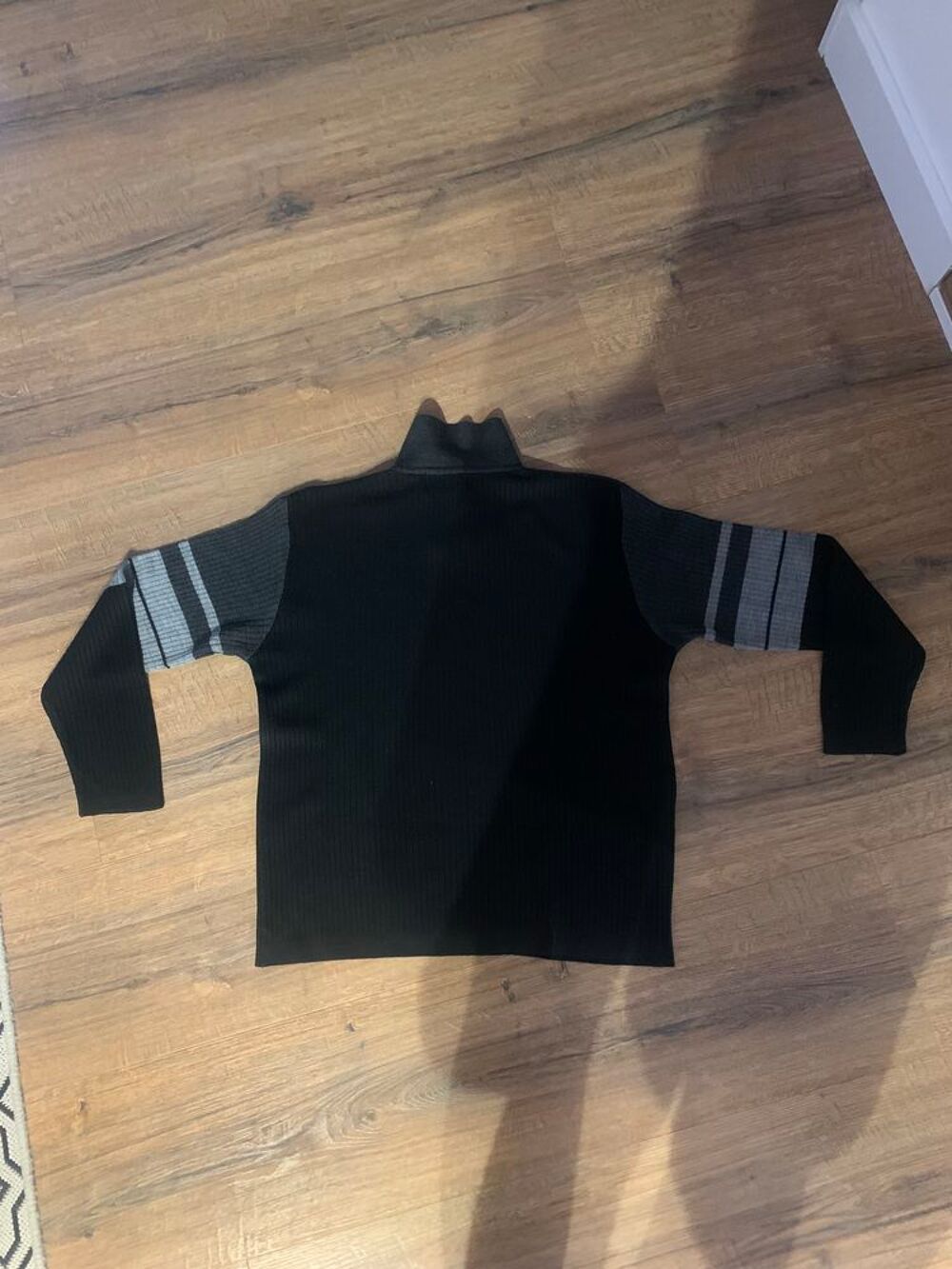 Pull homme " Laurent Cerrer " Vêtements