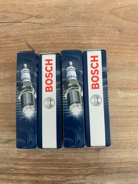 Lot de 4 bougies d' allumage      Bosch    18 Saleilles (66)