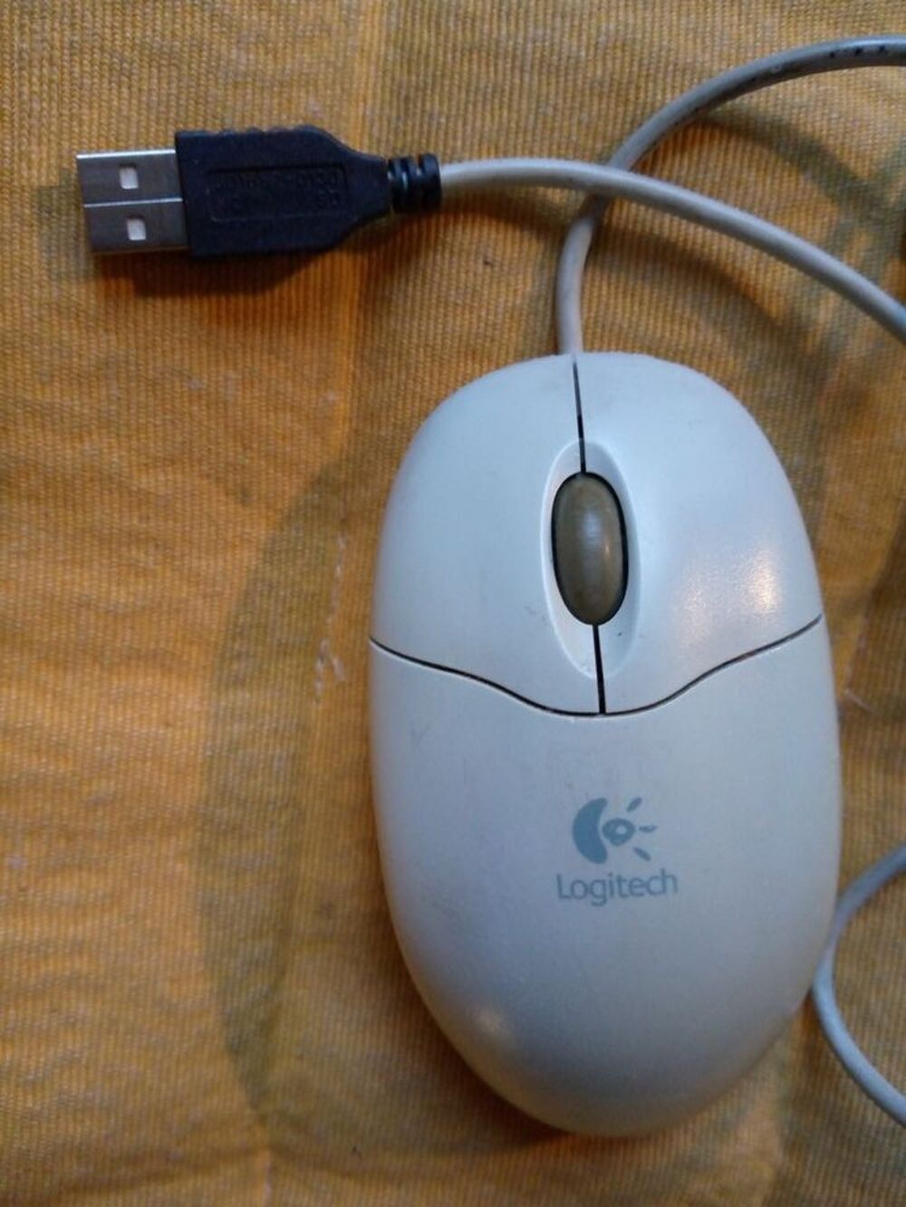 souris filaire Logitech M-UV96 Matériel informatique
