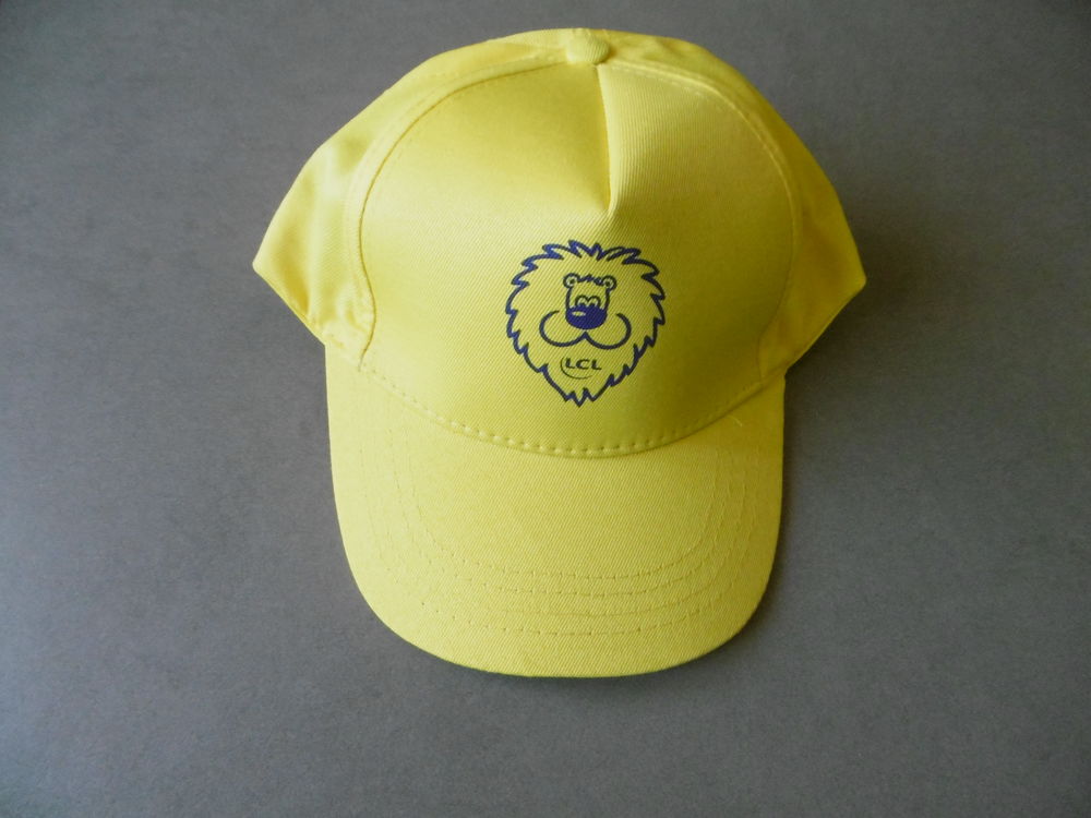 2 casquettes neuves LCL TOUR DE FRANCE 