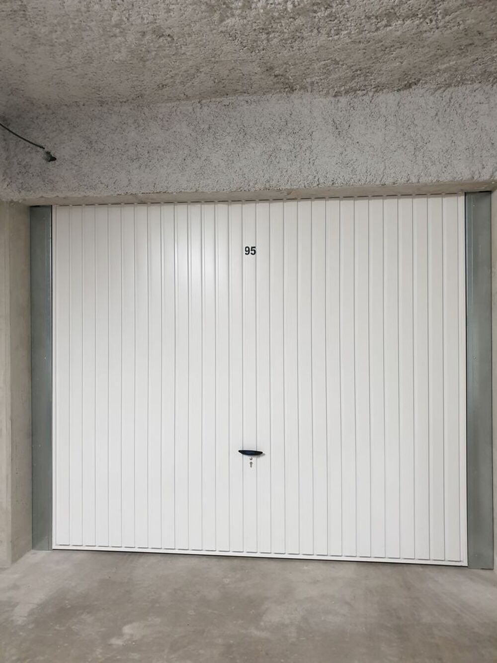 Location Parking/Garage Parking/Garage/Box au pied du Tram 17 direction Genève Gaillard