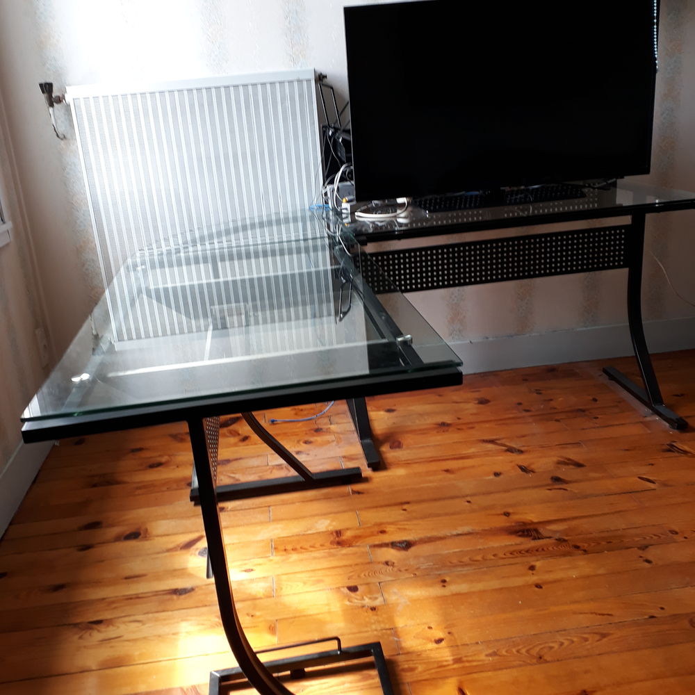 Bureau d'angle verre et acier Meubles