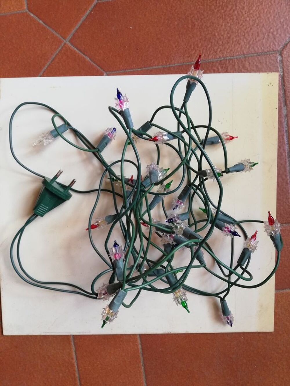 GUIRLANDE LUMINEUSE ARBRE DE NOEL
10 euros pi&egrave;ce Décoration