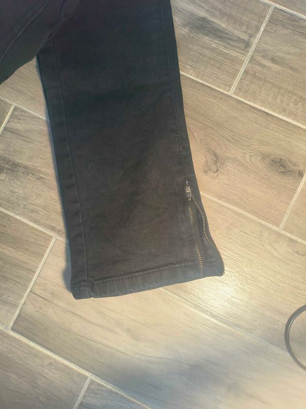 €‹Jean Noir Slim Zipp&eacute; aux Chevilles €" Pen&eacute;lope &amp; M&oacute;nica Cruz for MNG (Taille 40) Vêtements