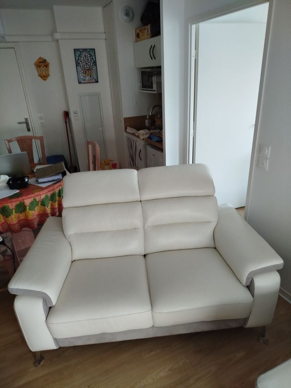 CANAPE 2 PLACES COULEUR BLANC ET GRIS Meubles