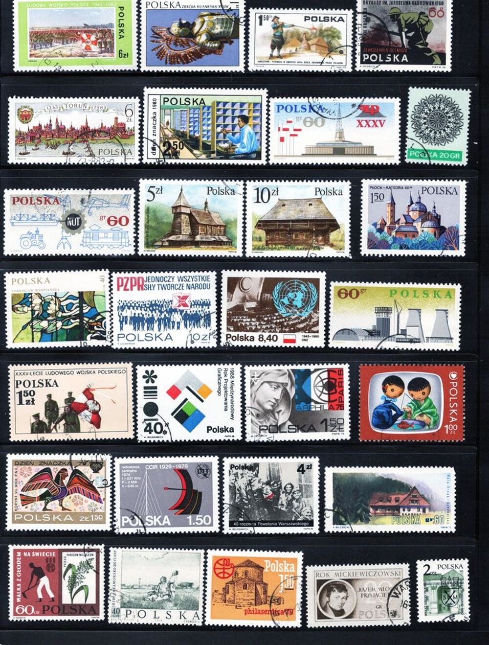 lot de 146 timbres de POLOGNE 