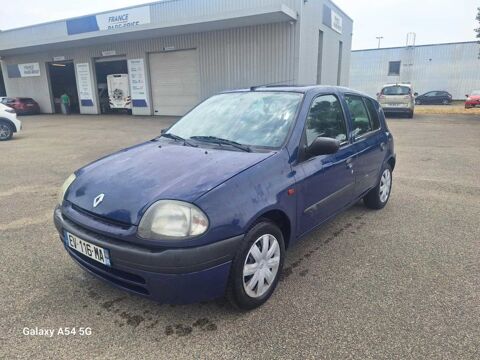 Renault clio 2 essence CT OK