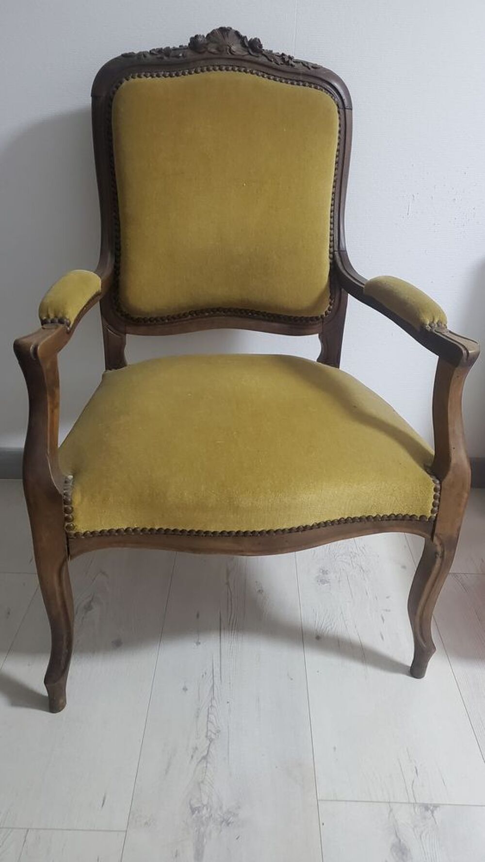 Canap&eacute; 2 fauteuils et 2 chaises Meubles