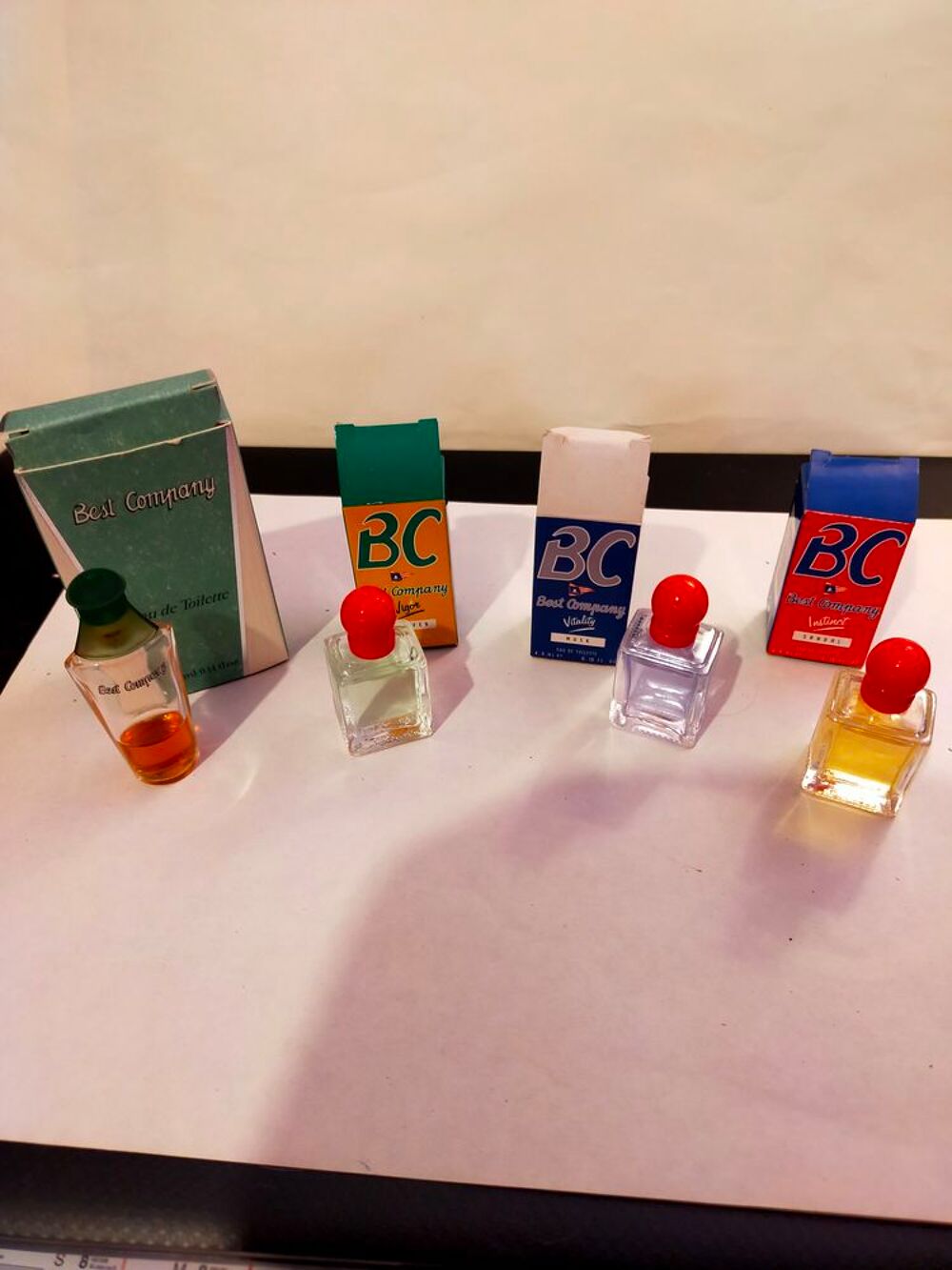 Lot miniatures de parfums divers 