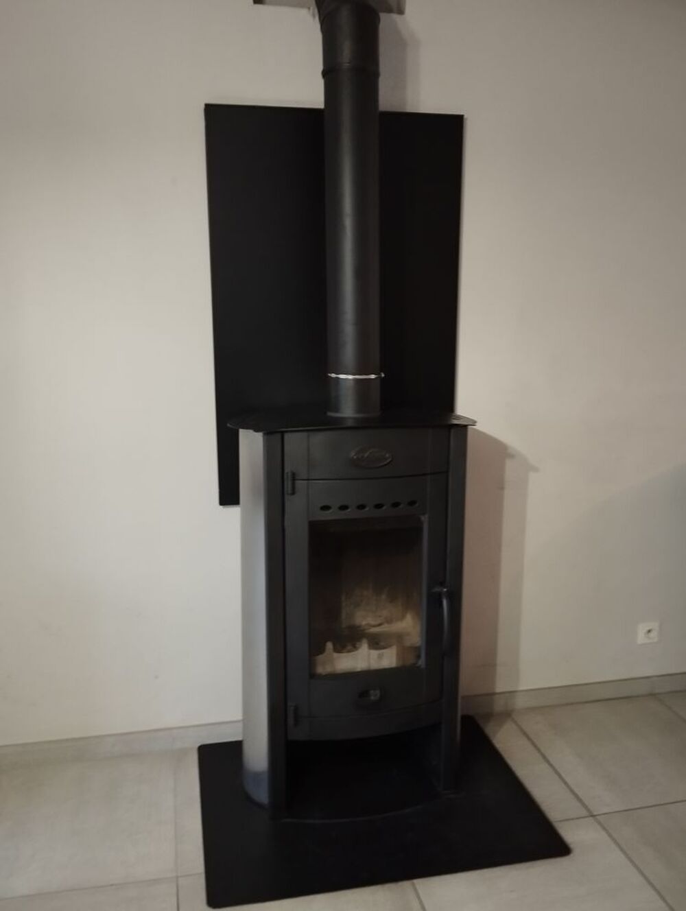 Vends beau po&ecirc;le a bois Godin "biodesign" Bricolage