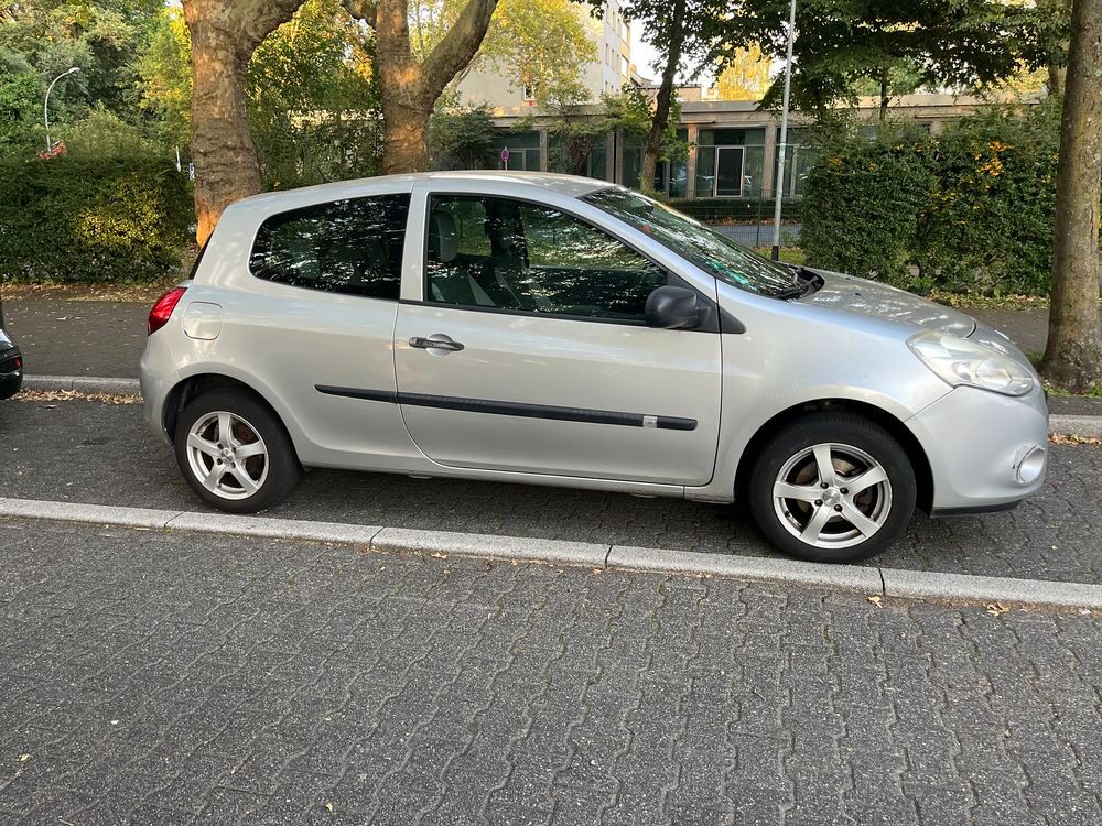 Clio III Clio 1.2 16V 75 Authentique 2009 occasion 82000 Montauban
