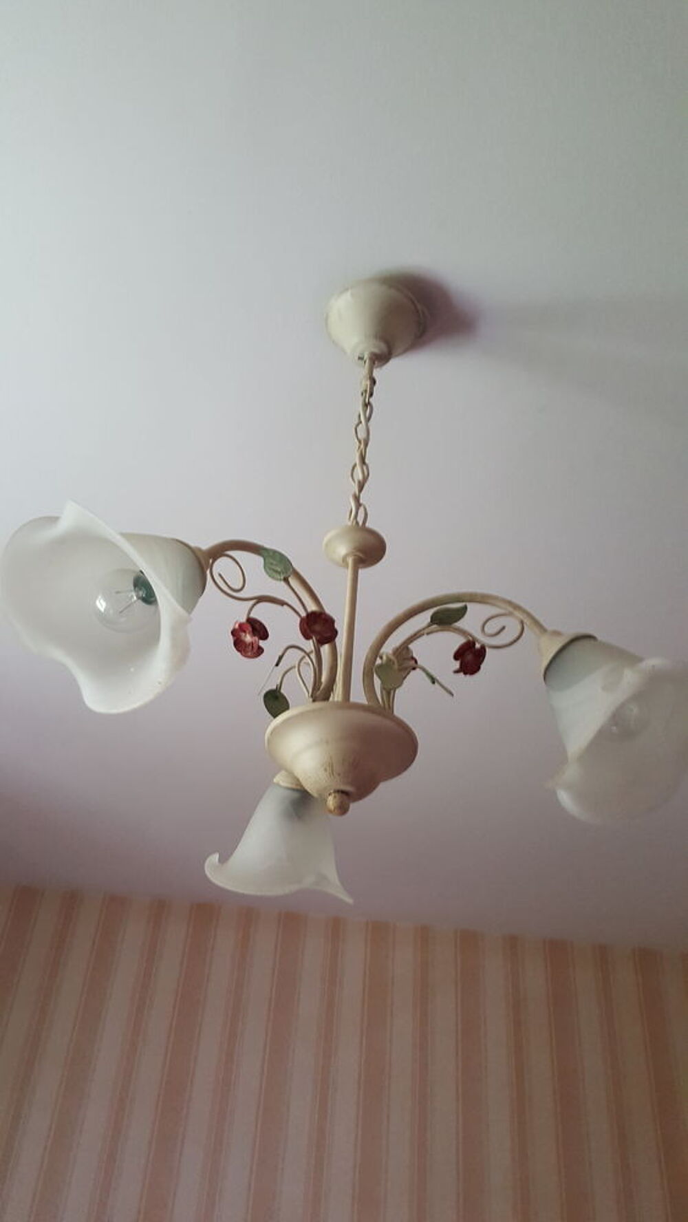 a vendre lustre en fer forge Décoration