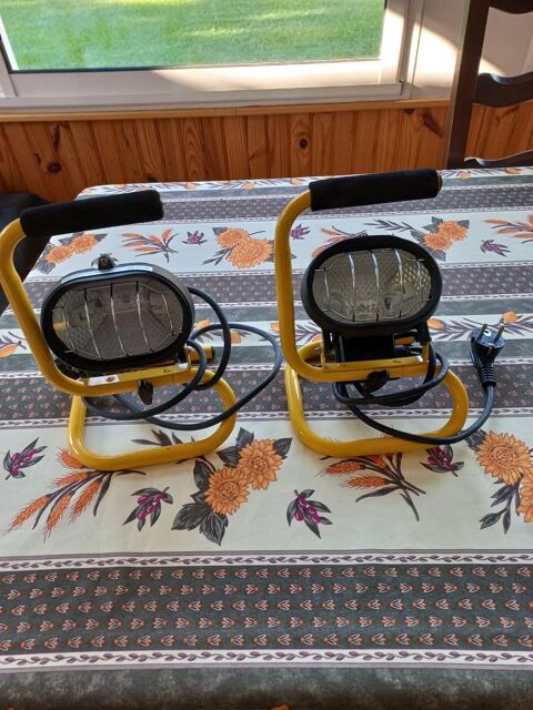 Projecteurs pour chantier et ext�rieur. 20 Frontignan (34)