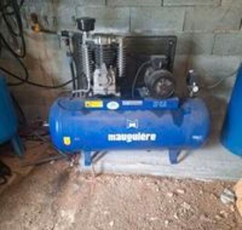   Compresseur Maugiere 270 litres  5,5 ch   tri  2012  