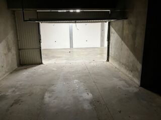  Parking / Garage  vendre 24 m